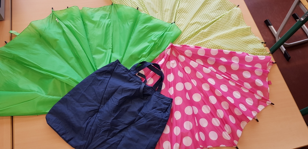 250811sb_Tasche aus Regenschirm 2