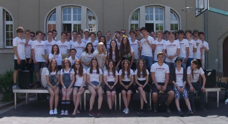 Gruppenfoto des Sommerfest am Cantor-Gymnasium