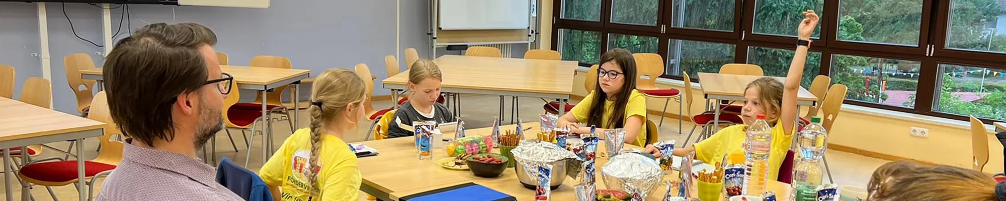 Projekt "Junge Ideen - Starke Gemeinschaft!" - Nominiert für den Förderpreis 2024 - Slide