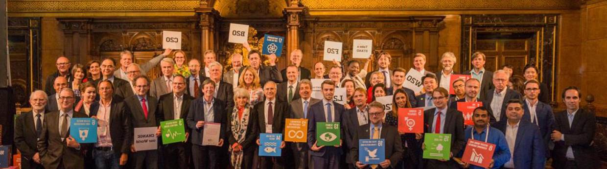Teilnehmende an einem F2o Gipfel - Climate Action
