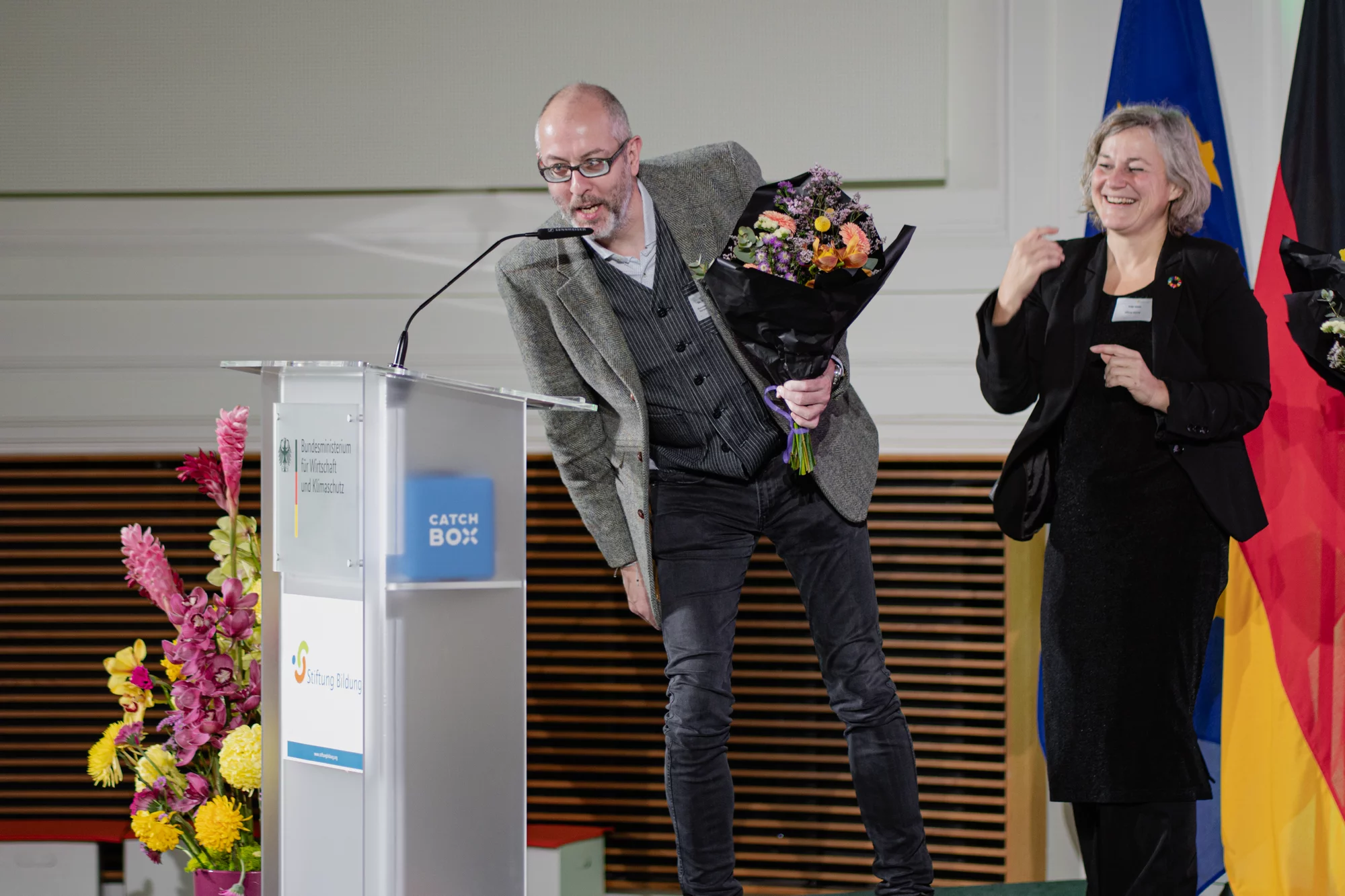 Dr. Christoph Steegmans bei seiner Ansprache zu den Förderpreisen der Stiftung Bildung