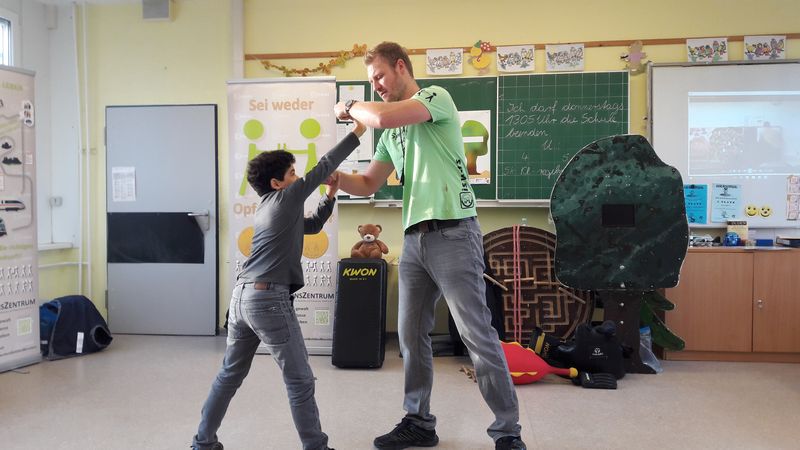 Gewaltprävention an einer Rostocker Schule - Stiftung Bildung fördert