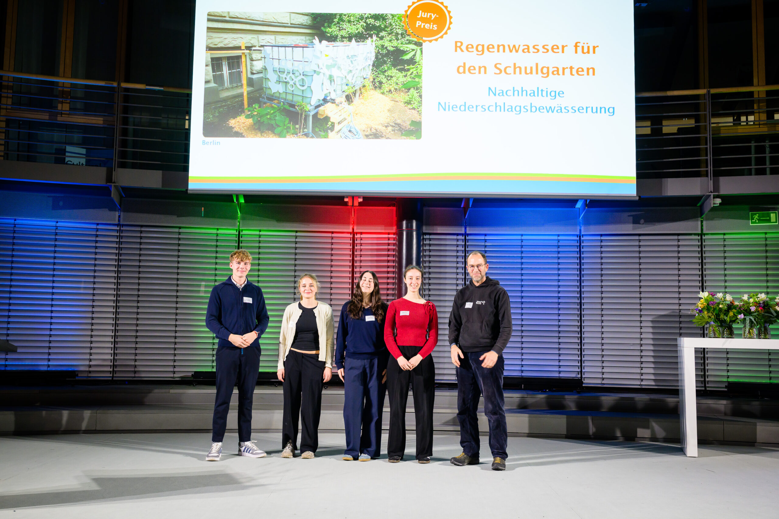 Preisverleihung Förderpreis "Verein(t) für gute Kita und Schule" 2025 Projekt auf der Bühne beim Förderpreis 2025 der Stiftung Bildung