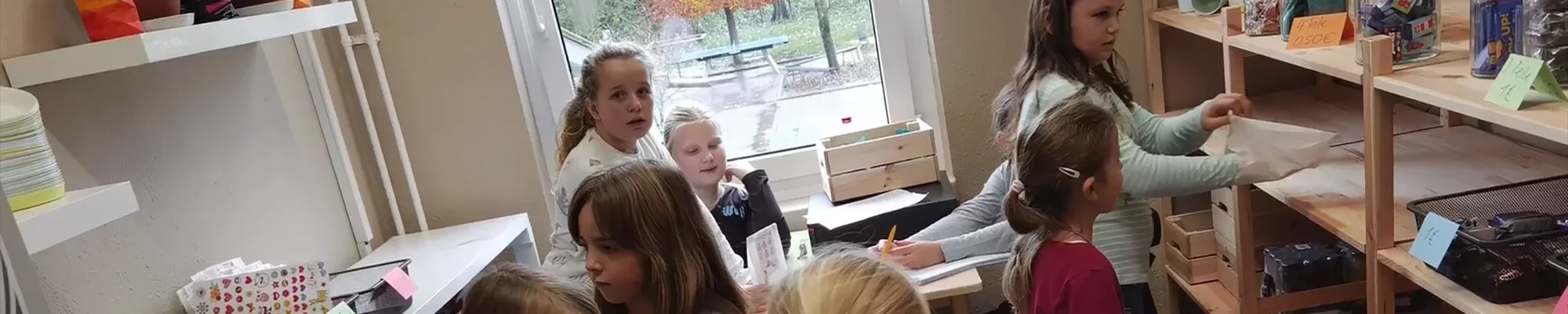 Projekt "Demokratie erleben – Unser Schulkiosk-Projekt" - Nominiert für den Förderpreis 2024 - Slide
