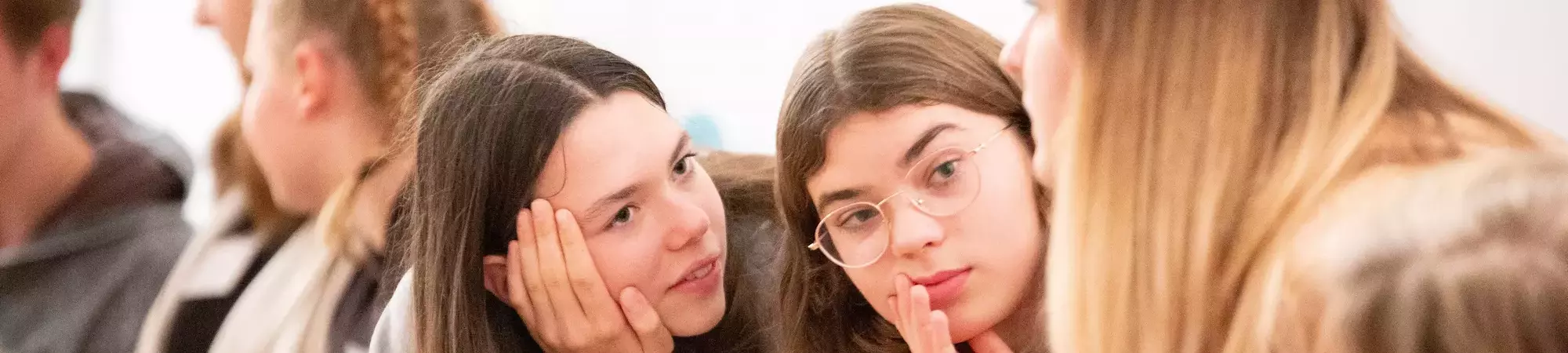 Frauen im Gespräch - Projekt #gemeinsamstark -youclub2030