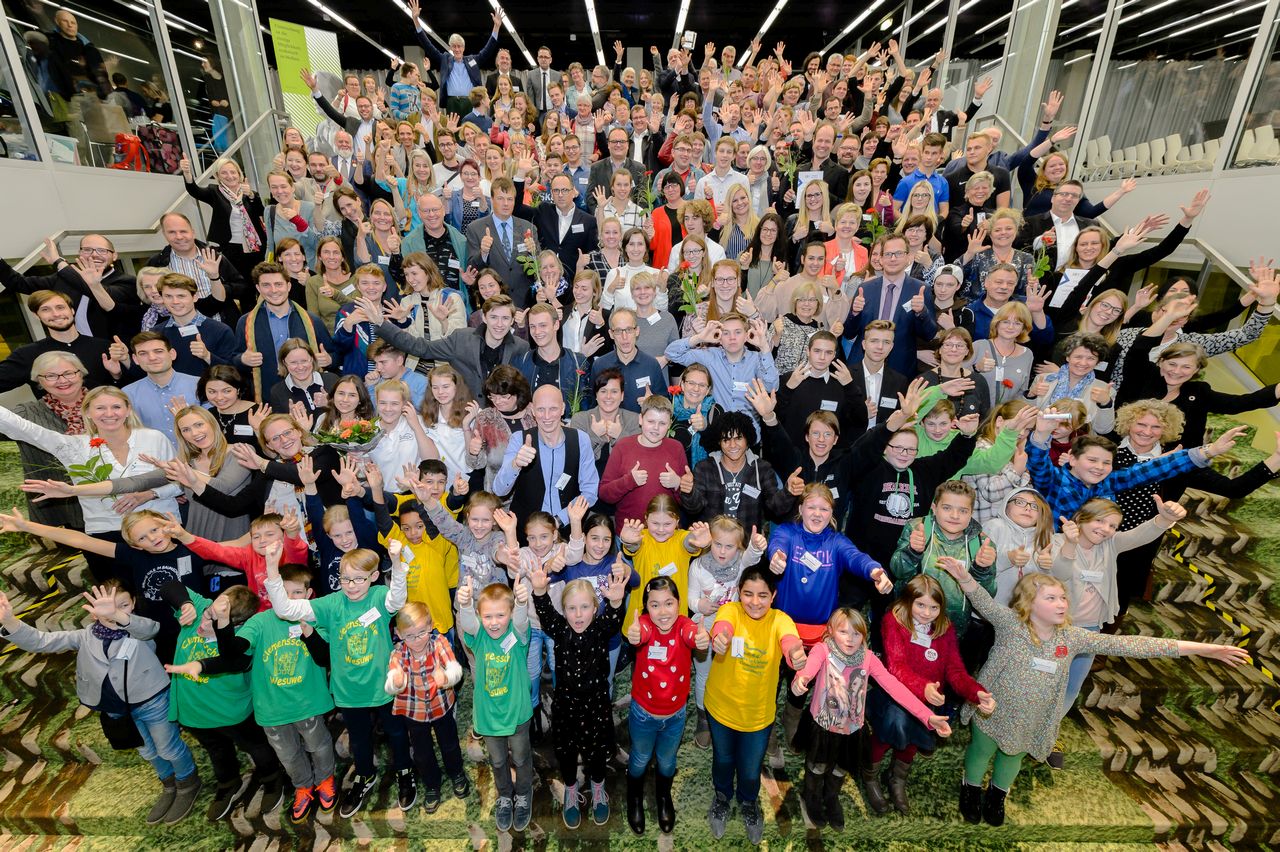 Stiftung Bildung - Förderpreis "Verein(t) für gute Schule" 2017 - Gruppenfoto 2