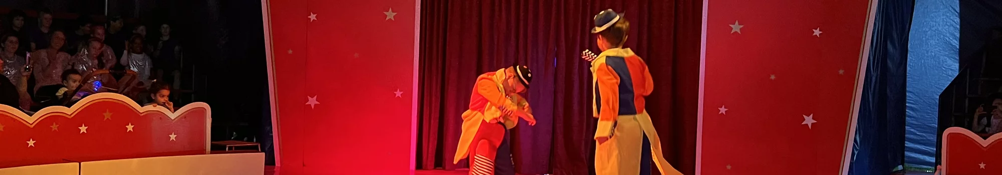 Kinder beim Zirkus machen - Projekt Zirkusprojekt Muhliusschule Slide